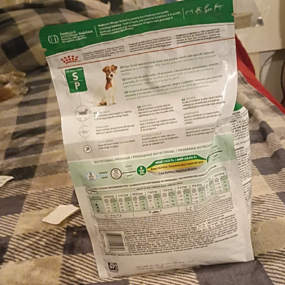 Small/Petit Adult 8+ Dry Dog Food - White & Green